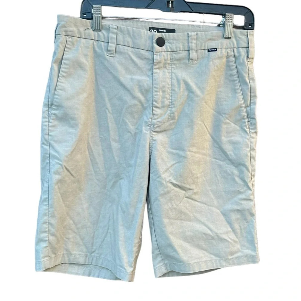 Hurley men's size 30 khaki shorts, missing back button